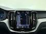 Volvo XC60 T6 355pk hybrid AWD Plus Bright / Panoramisch / H&K audio / Trekhaak / Stoel&Stuur verwarming / Volvo On Call / Google navigatie.