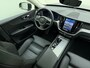Volvo XC60 T6 355pk hybrid AWD Plus Bright / Panoramisch / H&K audio / Trekhaak / Stoel&Stuur verwarming / Volvo On Call / Google navigatie.