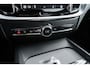 Volvo V60 B4 Ultra Dark Pano 360c B&W Massage 19''