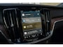 Volvo V60 B4 Ultra Dark Pano 360c B&W Massage 19''