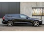 Volvo V60 B4 Ultra Dark Pano 360c B&W Massage 19''