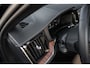 Volvo V60 B4 Ultra Dark Pano 360c B&W Massage 19''
