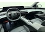 Peugeot 3008 1.6 plug-in Hybrid 195 Allure Panoramic Vision + i-Toggles l Trekhaak l 360 Vision & Drive Assist l Climate Control l Adaptive Cruise Control l Wireless Apple Carplay & Android Auto l LED l Lichtmetalen Velgen