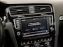 Volkswagen Golf Variant 2.0 TSI R 301Pk Automaat (PANORAMADAK, APPLE CARPLAY, NAVIGATIE, LEDER, KEYLESS, DYNAUDIO, CAMERA, ADAPTIVE CRUISE, MODE KNOP, GETINT GLAS, NIEUWSTAAT)