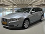 Volvo V70 2.0 D4 Summum Stoel koeling+verwarming, trekhaak, schuifdak...