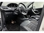 Peugeot 2008 1.2 PureTech Allure | Trekhaak | Panoramadak | Half lederen bekleding