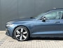 Volvo V60 T6 Plug-in hybrid AWD Ultimate Dark | Panoramadak | Head up Display | Trekhaak | 360 Camera | Parkeersensoren voor en achter | Stoel en stuurwielverwarming | BLIS | LED | 19'' |