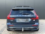 Volvo V60 T6 Plug-in hybrid AWD Ultimate Dark | Panoramadak | Head up Display | Trekhaak | 360 Camera | Parkeersensoren voor en achter | Stoel en stuurwielverwarming | BLIS | LED | 19'' |