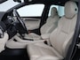 Skoda Karoq 1.5 TSI Business Edition | Panoramadak | Leder | Stoelverwarming | Adaptive cruise | Side Assist | Carplay | Navigatie | Camera | Navigatie | Full LED | Climate control | Parkeerhulp