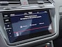 Volkswagen Tiguan 1.4 TSI eHybrid R-Line | Pano dak | Leder | Trekhaak | 360 Camera | Head Up Display | Elek Achterklep | Carplay | 19'' |