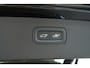 Volvo XC90 2.0 T8 Plug-in hybrid AWD Ultra Dark | Bowers & Wilkins Premium audio | Luchtvering | Panoramadak | Semi-Electrische Wegklapbare Trekhaak | Google Infotainment | Stoelverwarming | Stuurwielverwarming | Parkeerverwarming