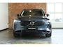 Volvo XC90 2.0 T8 Plug-in hybrid AWD Ultra Dark | Bowers & Wilkins Premium audio | Luchtvering | Panoramadak | Semi-Electrische Wegklapbare Trekhaak | Google Infotainment | Stoelverwarming | Stuurwielverwarming | Parkeerverwarming