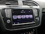 Volkswagen Tiguan 1.4 TSI Comfortline Business | Climate control | Stoelverwarming | Trekhaak elektrisch uitklapbaar | Navigatie | PDC voor en achter |