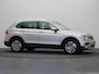 Volkswagen Tiguan 1.4 TSI Comfortline Business | Climate control | Stoelverwarming | Trekhaak elektrisch uitklapbaar | Navigatie | PDC voor en achter |