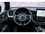 Volvo XC60 2.0 T6 Plug-in hybrid AWD Ultra Black Edition | Facelift | Harman Kardon Audio | Head-up Display | 360 Graden Camera | Panoramadak | Lichtmetalen Velgen 21 inch | Elektrisch Verstelbare Voorstoelen | Keyless Entry | BLIS