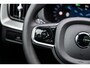 Volvo XC60 2.0 T6 Plug-in hybrid AWD Ultra Black Edition | Facelift | Harman Kardon Audio | Head-up Display | 360 Graden Camera | Panoramadak | Lichtmetalen Velgen 21 inch | Elektrisch Verstelbare Voorstoelen | Keyless Entry | BLIS