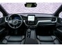 Volvo XC60 2.0 T6 Plug-in hybrid AWD Ultra Black Edition | Facelift | Harman Kardon Audio | Head-up Display | 360 Graden Camera | Panoramadak | Lichtmetalen Velgen 21 inch | Elektrisch Verstelbare Voorstoelen | Keyless Entry | BLIS