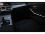 BMW 3-Serie Touring 318i High Executive Aut. | Zomer + Winterset | Full Led | Apple Car Play | Keurige staat | Dealeronderhouden |