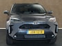 Toyota Yaris Cross 1.5 Hybrid 130 Dynamic DIRECT UITVOORRAAD LEVERBAAR- ADAPTIEVE CRUISE CONTROL - STOELVERWARMING VOORSTOELEN - STUURVERWARMING - CLIMATE CONTROL - NAVIGATIE - DODEHOEKDETECTIE - APPLE CARPLAY/ANDROID AUTO - CAMERA - PARKEERSENSOREN VOOR + ACHTER