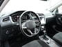 Volkswagen Tiguan Allspace 2.0 TSI 4Motion Highline 7p. | Trekhaak | Camera | Elektrische klep | Head Up | Stuur & Stoelverwarming | Draadloos laden | Dodehoeksensoren |