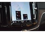 Volvo XC60 T8 Hybride AWD Ultimate Bright | Luchtvering | Massage | Stoel Ventilatie | Head-Up Display | 360° Camera |