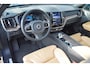 Volvo XC60 T8 Hybride AWD Ultimate Bright | Luchtvering | Massage | Stoel Ventilatie | Head-Up Display | 360° Camera |
