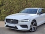 Volvo V60 2.0 B3 Momentum Advantage