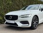 Volvo V60 2.0 B3 Momentum Advantage