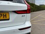 Volvo V60 2.0 B3 Momentum Advantage