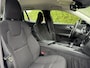 Volvo V60 B3 Momentum Advantage | Blis | Parkeer sensoren | Elektrische stoelen | AppleCarplay | Bluetooth |