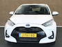 Toyota Yaris 1.5 Hybrid First Edition - ORIGINEEL NEDERLANDSE AUTO - AUTOMATISCHE AIRCO - KEYLESS ENTRY/START - APPLE CARPLAY/ANDROID AUTO - NAVIGATIESYSTEEM FULL-MAP - LED KOPLAMPEN