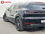 Porsche Cayenne 3.0 E-Hybrid Sport Chrono Head-Up Trekhaak NL Auto! Dealer Onderhouden VOL Nw.Prijs €157.500 | Stoelverwarming/Ventilatie | Bijrijdersdisplay | Luchtvering | BOSE
