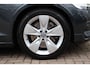 Volvo V60 2.0 T5 Momentum | Origineel NL | Leder | Business Pack Connect Plus | Trekhaak | Camera |