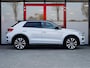 Volkswagen T-Roc 1.5 TSI Sport | R-Line | Dode Hoek Detectie | Stoelverwarming | LED Koplampen | Virtual Cockpit | Adaptieve Cruise Control | Parkeersensoren | Metallic Lak | Two-Tone | Elektrische Kofferklep | Navigatie | Apple Carplay | Android Auto |