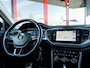 Volkswagen T-Roc 1.5 TSI Sport | R-Line | Dode Hoek Detectie | Stoelverwarming | LED Koplampen | Virtual Cockpit | Adaptieve Cruise Control | Parkeersensoren | Metallic Lak | Two-Tone | Elektrische Kofferklep | Navigatie | Apple Carplay | Android Auto |