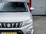 Suzuki Vitara 1.4 Boosterjet Stijl | Trekhaak | Schuif/ Kantel Pano Dak | Origineel NL | Camera | Navigatie | Adaptieve Cruise Control | 2e Eigenaar | Privacy Glas | Stoelverwarming | Flippers | Climate Control | Parkeersensoren | Metallic Lak |