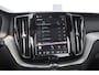 Volvo XC60 T6 350PK Plug-in hybrid AWD Ultra Black Edition / Navigatie / Adaptieve Cruise control / Head Up-Display / Panorama dak / Elektrische stoelen met geheugen / Stuurverwarming / Stoelverwarming v+a / 360 Camera /