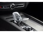 Volvo XC60 T6 350PK Plug-in hybrid AWD Ultra Black Edition / Navigatie / Adaptieve Cruise control / Head Up-Display / Panorama dak / Elektrische stoelen met geheugen / Stuurverwarming / Stoelverwarming v+a / 360 Camera /