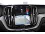 Volvo XC60 T6 350PK Plug-in hybrid AWD Ultra Black Edition / Navigatie / Adaptieve Cruise control / Head Up-Display / Panorama dak / Elektrische stoelen met geheugen / Stuurverwarming / Stoelverwarming v+a / 360 Camera /