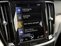 Volvo S60 B3 R-Design | Blis | Keyless | Trekhaak | AppleCarplay | Elektrische stoelen | Parkeer camera\sensoren |