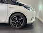 Toyota Yaris 1.5 Hybrid Bi-Tone