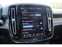 Volvo EX40 Twin Motor Performance Ultra Black Edition 82 kWh | Panoramisch schuif-/kanteldak | Verwarmbare voorstoelen+stuurwiel | Premium audio by Harman Kardon | Warmtepomp | Adaptive cruise control | 360 graden camera | Power Seats incl. Memory |