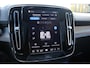 Volvo EX40 Twin Motor Performance Ultra Black Edition 82 kWh | Panoramisch schuif-/kanteldak | Verwarmbare voorstoelen+stuurwiel | Premium audio by Harman Kardon | Warmtepomp | Adaptive cruise control | 360 graden camera | Power Seats incl. Memory |