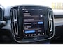 Volvo EX40 Twin Motor Performance Ultra Black Edition 82 kWh | Panoramisch schuif-/kanteldak | Verwarmbare voorstoelen+stuurwiel | Premium audio by Harman Kardon | Warmtepomp | Adaptive cruise control | 360 graden camera | Power Seats incl. Memory |