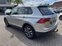 Volkswagen Tiguan 1.5 TSI ACT Highline | 150pk | Trekhaak | Stoelverwarming | Parkeersensoren Voor & Achter | Trekgewicht 1.800kg (geremd)