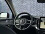 Volvo XC90 2.0 T8 Plug-in hybrid AWD Ultra Dark | Luchtvering | Bowers & Wilkins | Stoelmassage, ventilatie en verwarming | 360 Camera | Leder bekleed dashboard | Gelaagde zijruiten | Trekhaak