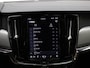 Volvo V90 T6 350pk AWD Ultra Dark / 360 Camera / Head-Up / Schuif/kanteldak / Trekhaak / BLIS / Harman&Kardon / Elektr. Stoelen / Full-LED / Lederen Dashboard /