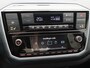 Volkswagen Up! 1.0 TSi 90 Pk Cross Up! | Stoelverwarming | Climatronic | Airco | Elektrische Ramen | Camera | DAB | Bluetooth | 16 Inch | 76.667 Km !!