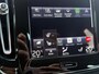 Volvo XC40 1.5 T4 Recharge R-Design | Stoel/Stuurverwarming | adaptieve cruise | Camera | Parkeersensoren V+A | Volvo on Call | Carplay | Keyless entry/start | Elektrisch bedienbare achterklep |