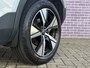 Volvo XC40 1.5 T4 Recharge R-Design | Stoel/Stuurverwarming | adaptieve cruise | Camera | Parkeersensoren V+A | Volvo on Call | Carplay | Keyless entry/start | Elektrisch bedienbare achterklep |